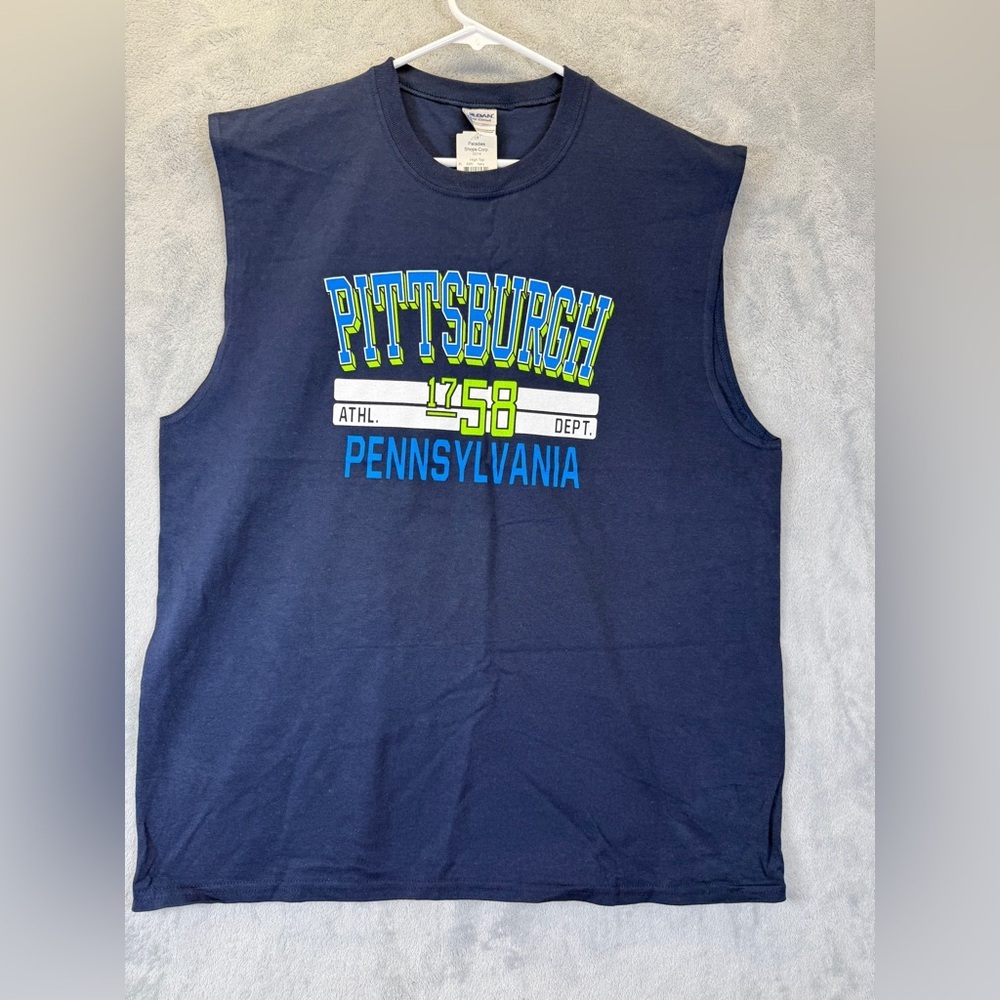 New Mens Gildan T-Shirt Size XL Sleeveless Pittsburgh Pennsylvania Casual Wear